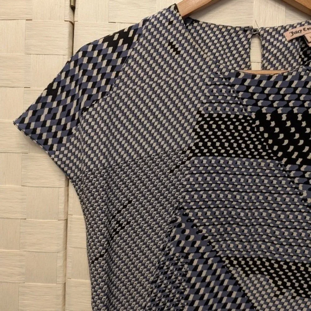 Juicy Couture Blue Geometric Abstract‎ 100% Silk Cap Sleeve Ruffle Dress 10